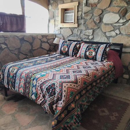 La Loma Del Chivo Llc Stone Cottage Alternative Building Marathon Phòng bức ảnh